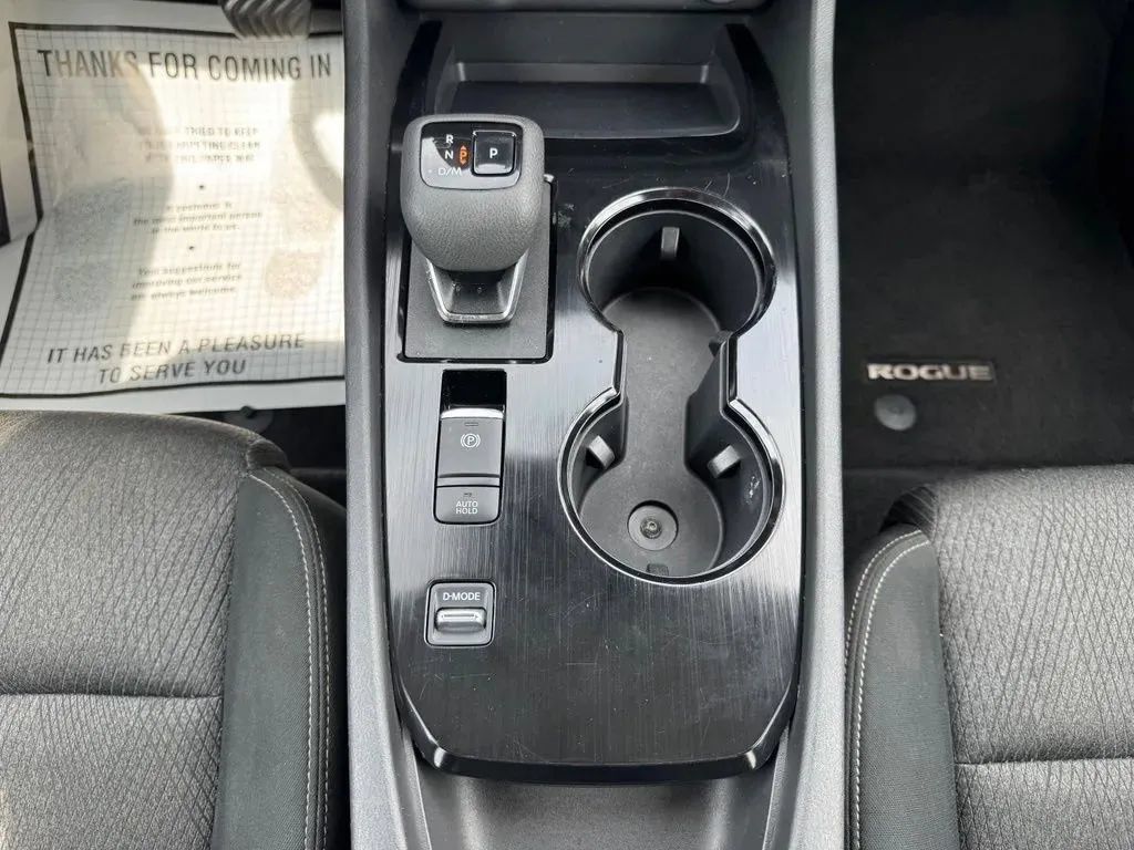 Used 2024 Nissan Rogue SV FWD image 26
