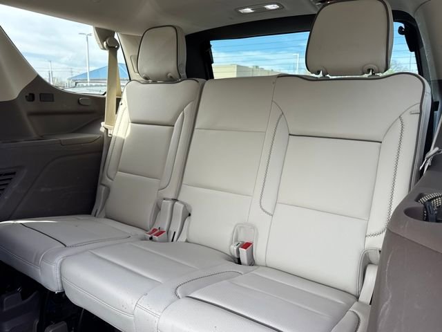 Used 2021 GMC Yukon Denali w/ Denali Premium Package image 12