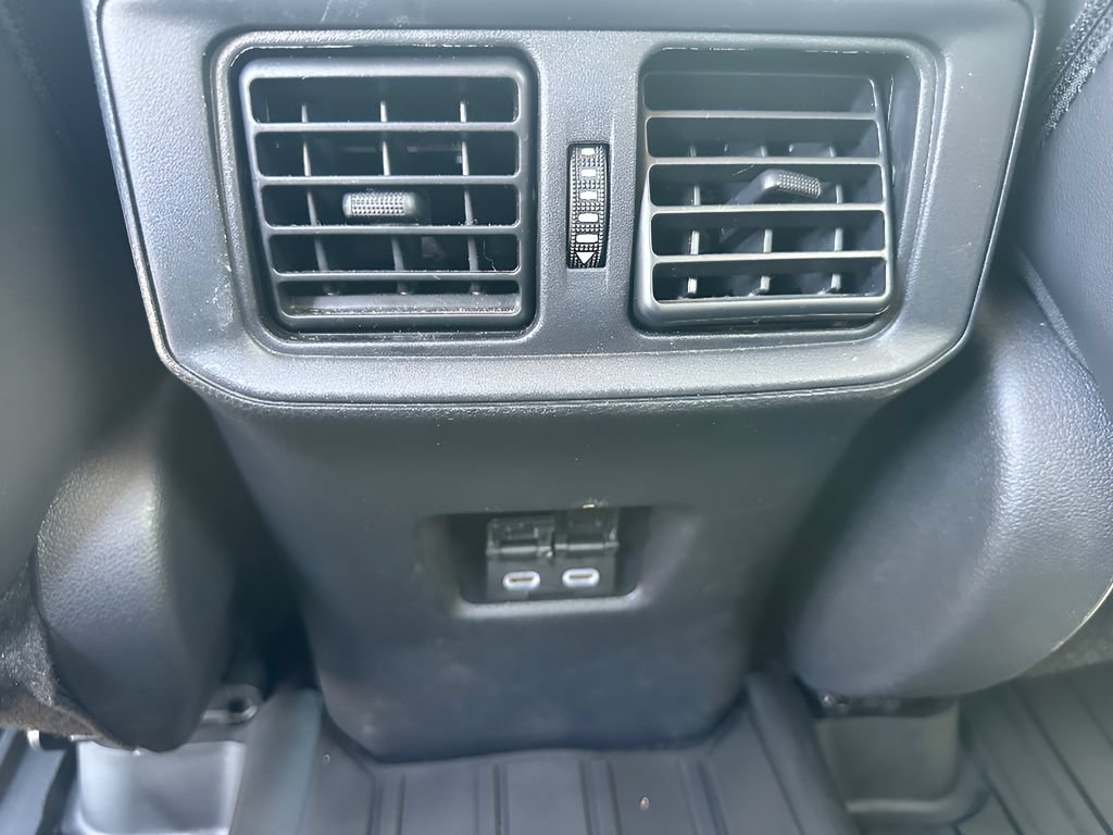 Used 2024 Toyota RAV4 Adventure AWD/4WD image 17