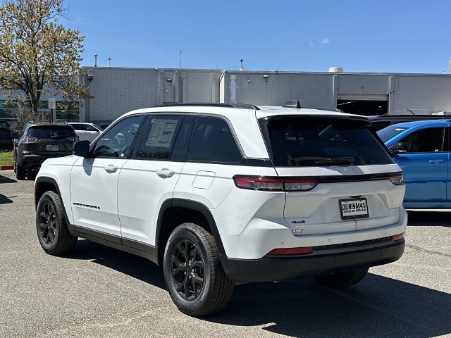 New 2026 Jeep Grand Cherokee Altitude AWD/4WD image 4