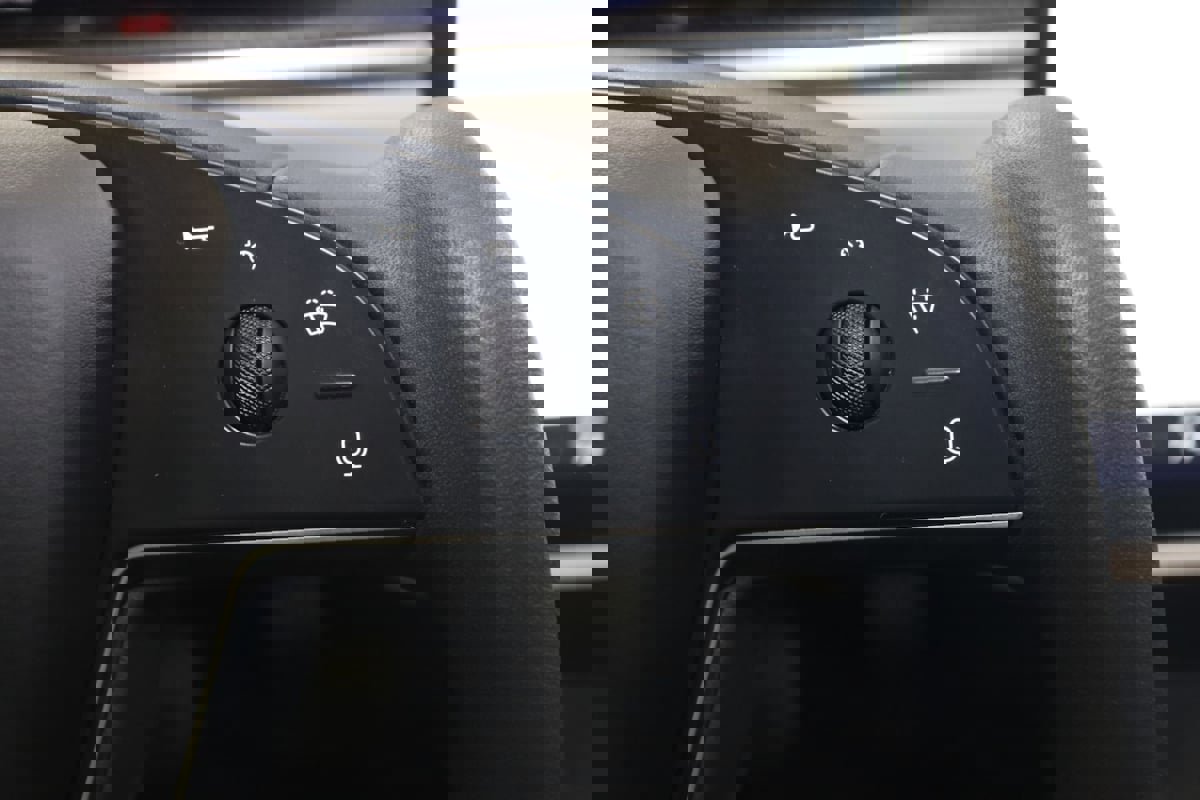 Used 2021 Tesla Model S Plaid image 40