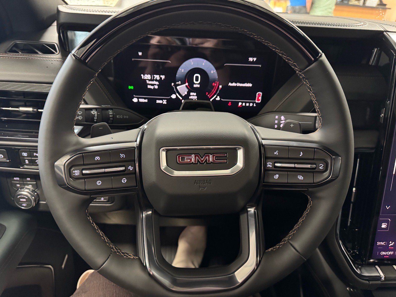 New 2026 GMC Yukon XL AT4 w/ AT4 Premium Plus Package AWD/4WD image 24