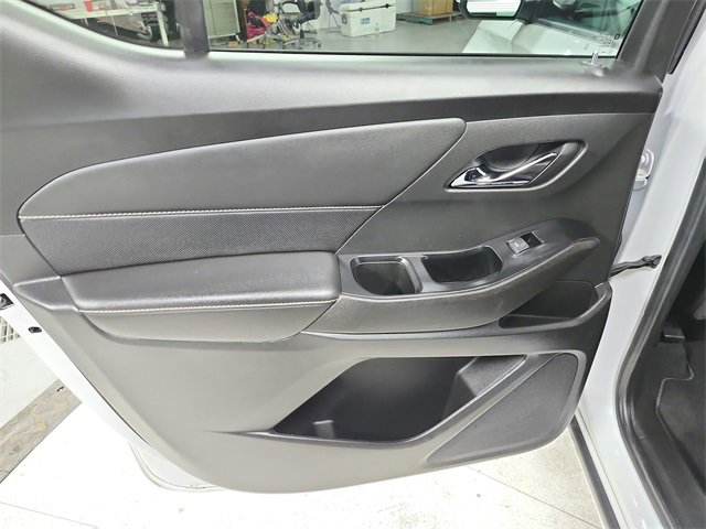 Used 2023 Chevrolet Traverse Premier image 39