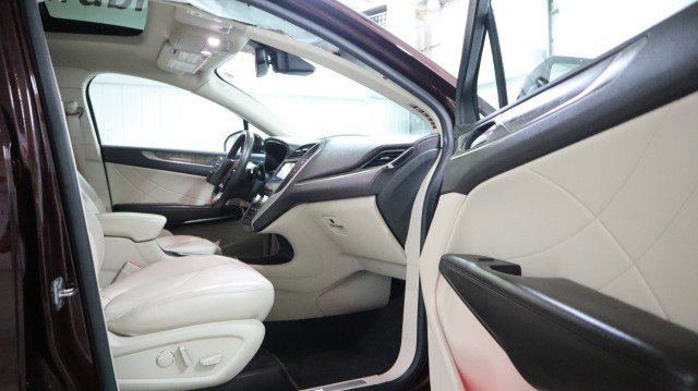 Used 2017 Lincoln MKC Reserve w/ Lincoln MKC Climate Package image 10