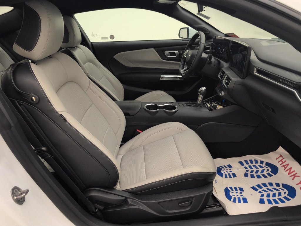 Used 2026 Ford Mustang Premium RWD image 10