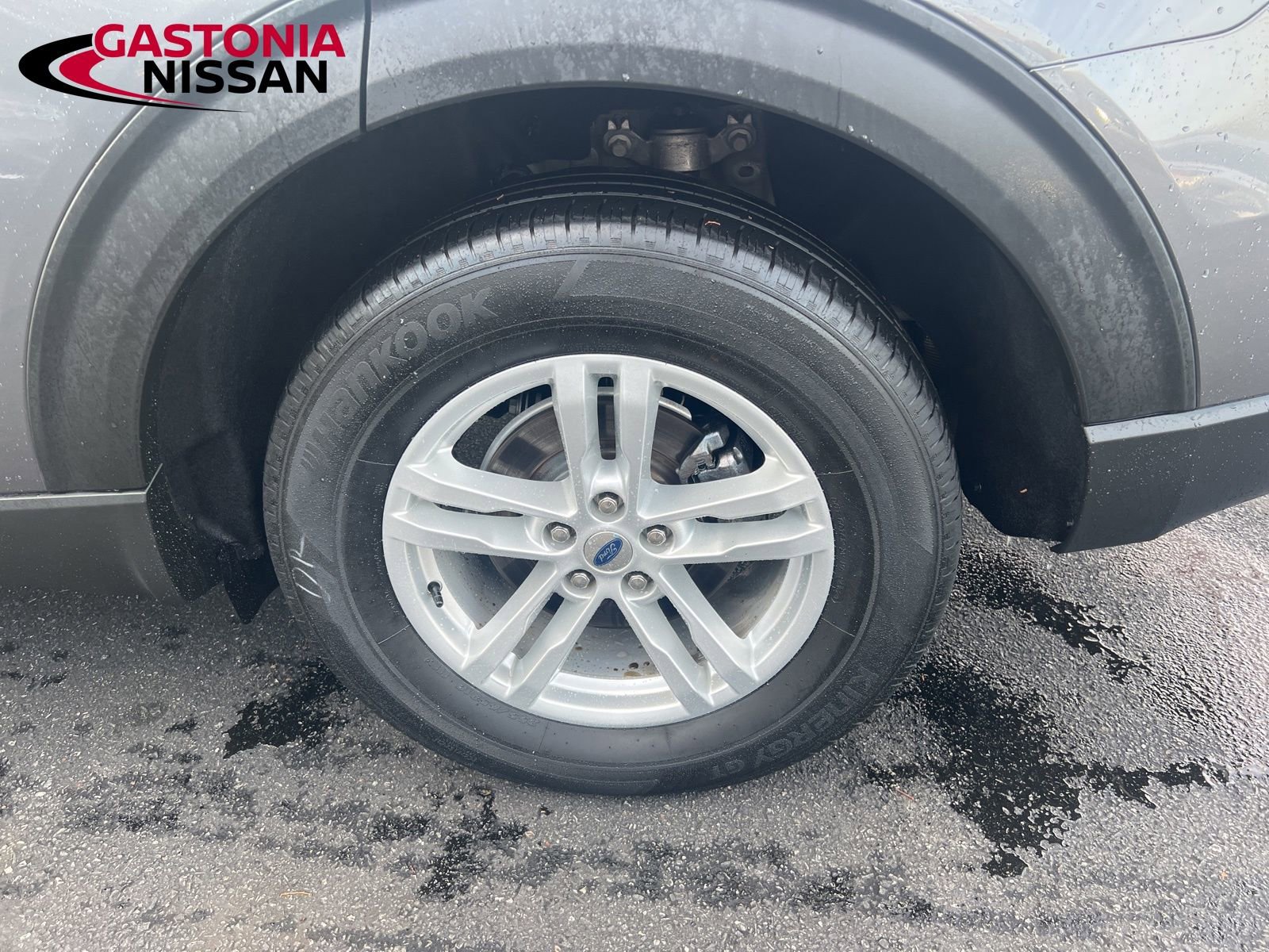 Used 2022 Ford Explorer XLT image 11