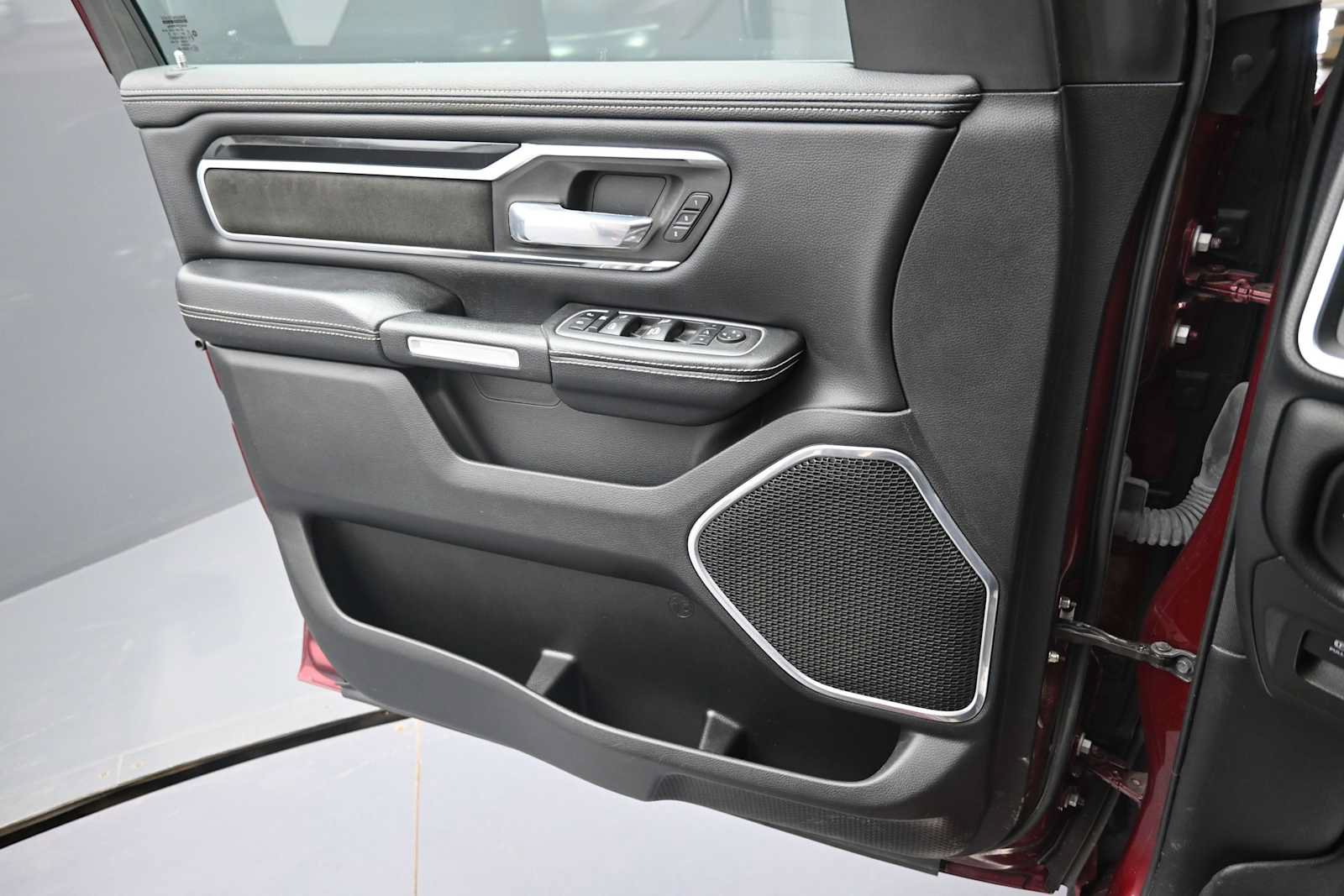 Used 2022 RAM 1500 Laramie w/ Sport Appearance Package AWD/4WD image 11