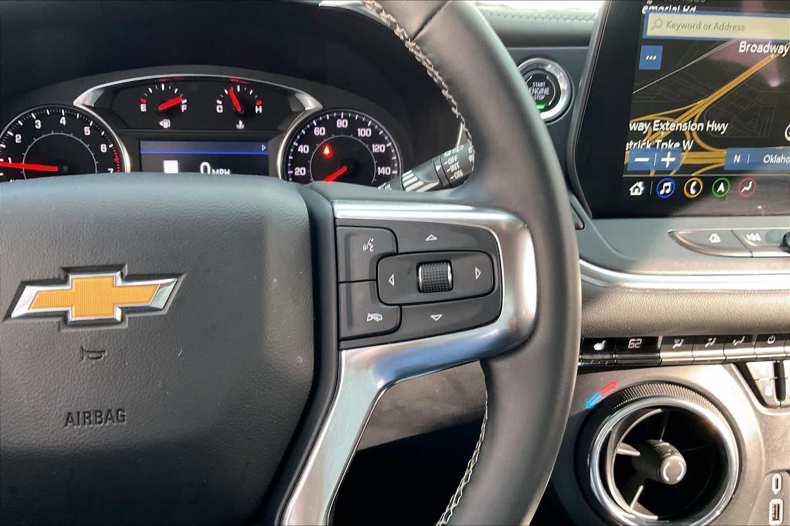 Used 2024 Chevrolet Blazer LT w/ Sound & Technology Package FWD image 23