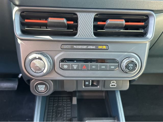 New 2025 Ford Maverick Lariat w/ 4K Tow Package image 28