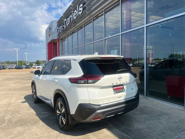 Used 2023 Nissan Rogue SL w/ SL Premium Package FWD image 2