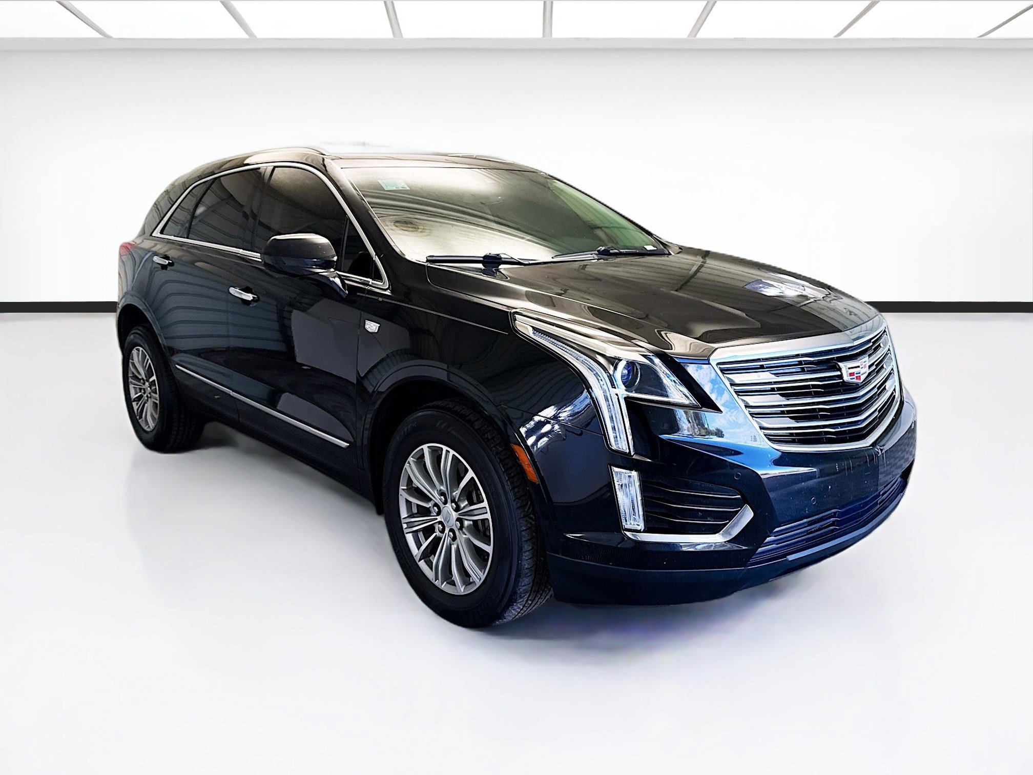 Used 2019 Cadillac XT5 Luxury image 3