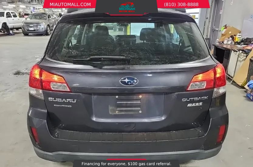 Used 2011 Subaru Outback 2.5i image 3