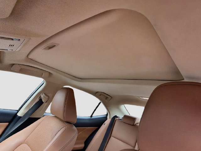 Used 2016 Lexus IS 300 AWD w/ Navigation System Package image 25