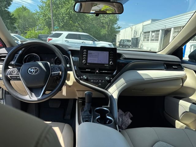 Used 2022 Toyota Camry LE AWD/4WD image 12