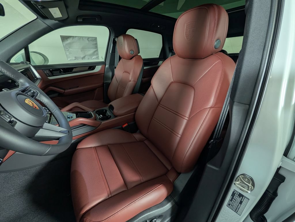 New 2026 Porsche Cayenne AWD/4WD image 5