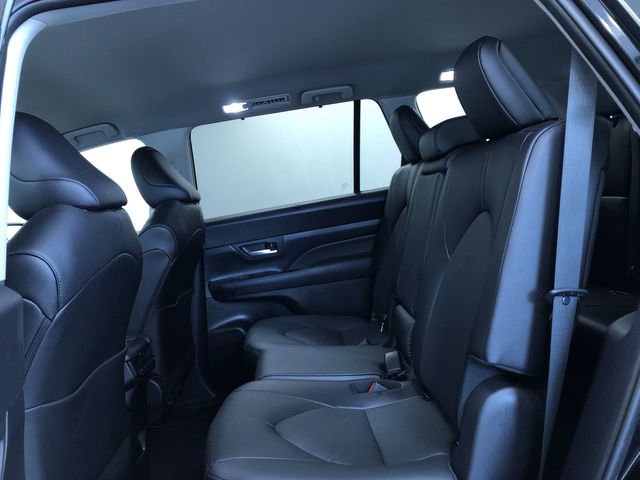 Used 2026 Toyota Grand Highlander AWD image 21