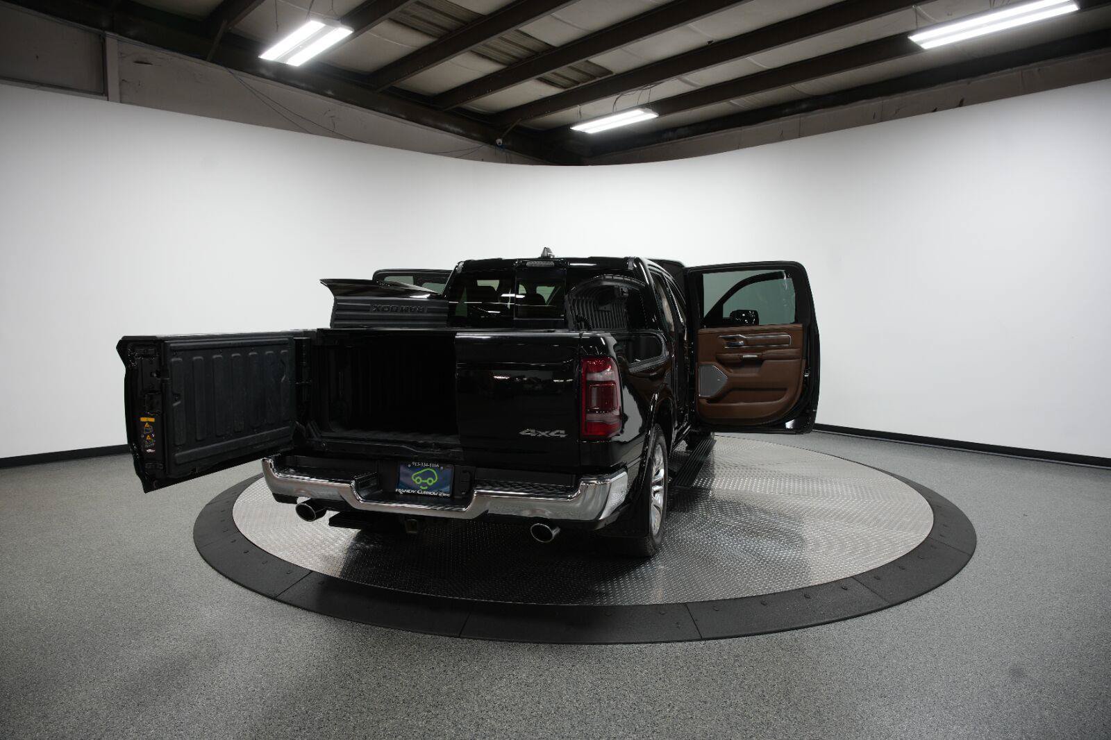 Used 2023 RAM 1500 Limited AWD/4WD image 17