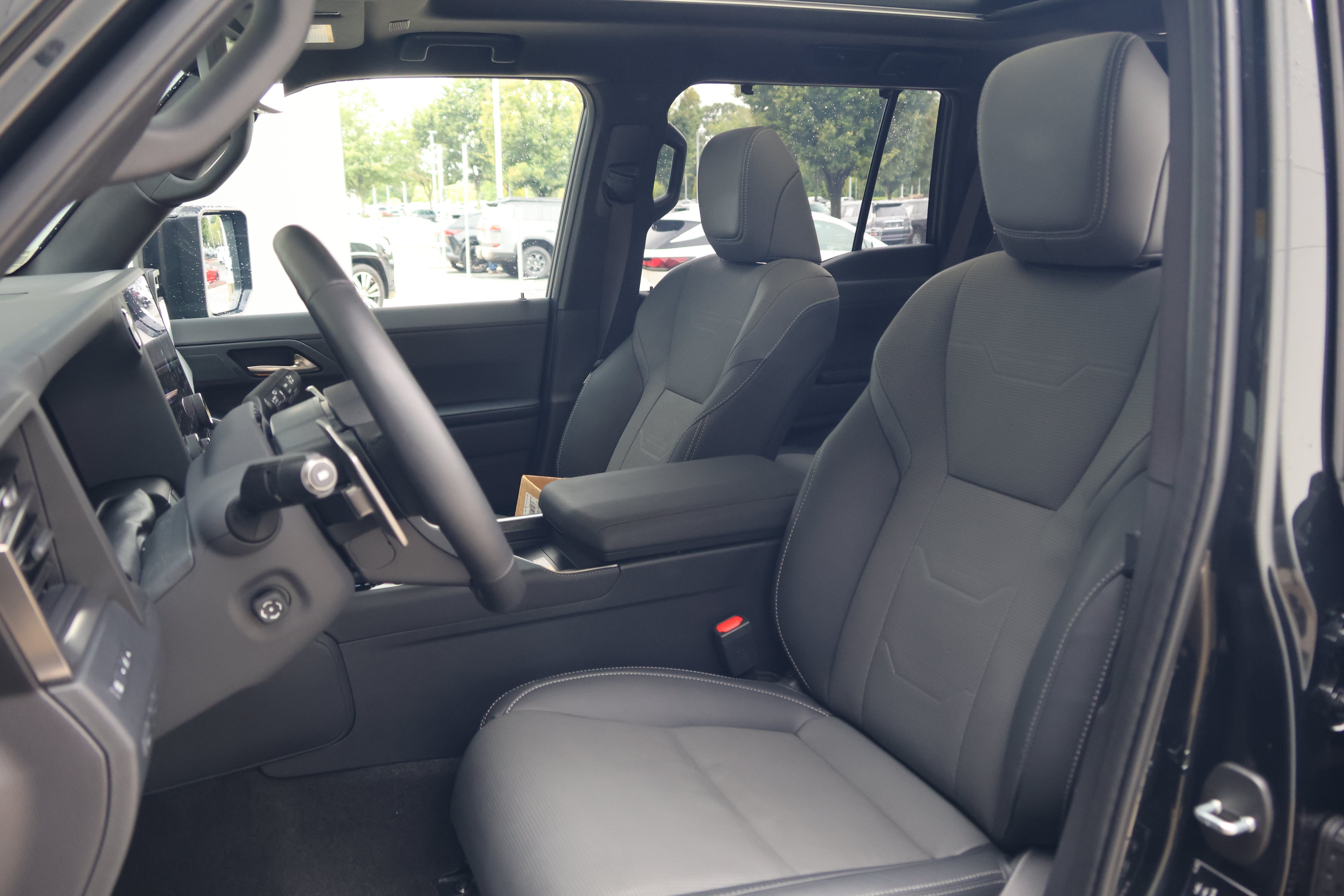 Used 2026 Lexus GX 550 w/ Cold Area Package AWD/4WD image 37