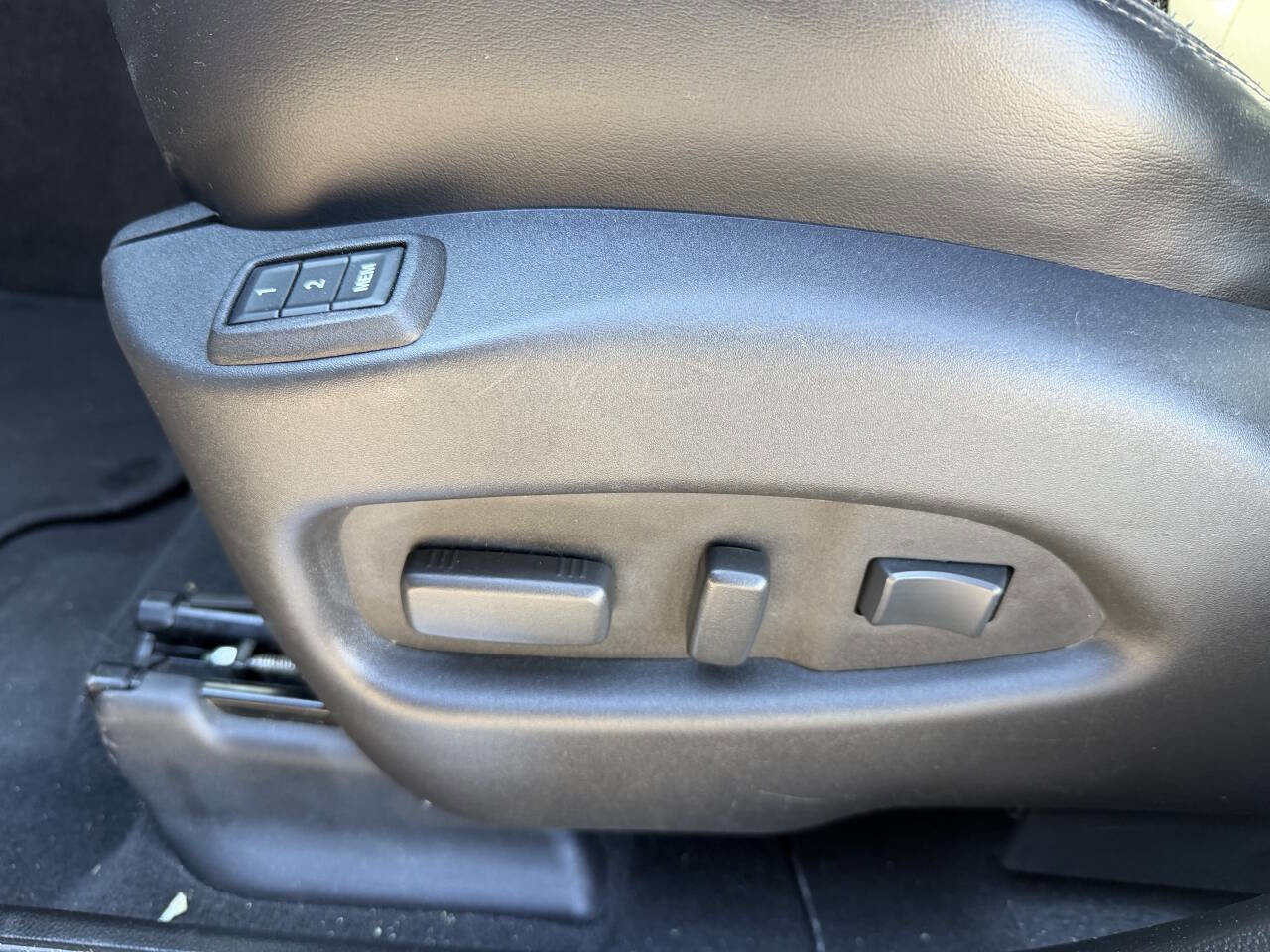 Used 2013 Cadillac SRX Luxury image 13