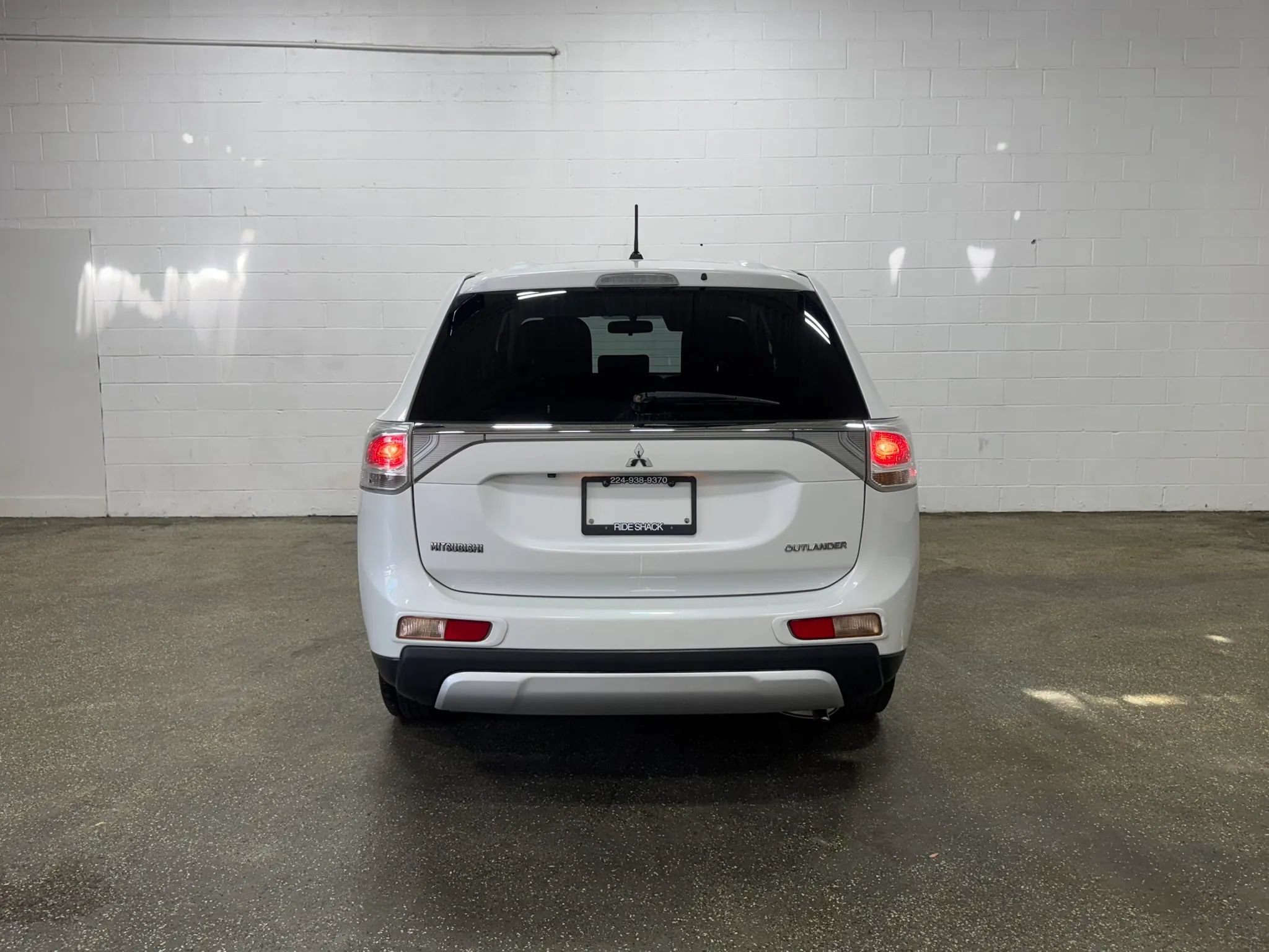 Used 2015 Mitsubishi Outlander SE FWD image 4