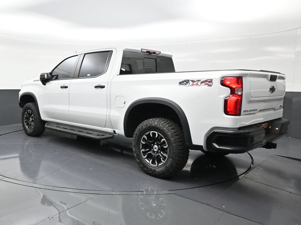 Used 2024 Chevrolet Silverado 1500 ZR2 w/ Technology Package AWD/4WD image 3