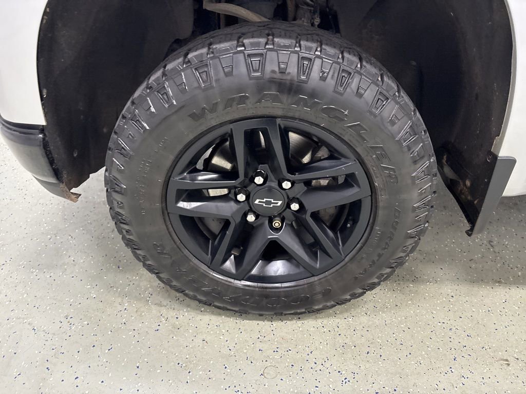 Used 2020 Chevrolet Silverado 1500 LT Trail Boss w/ Convenience Package image 9