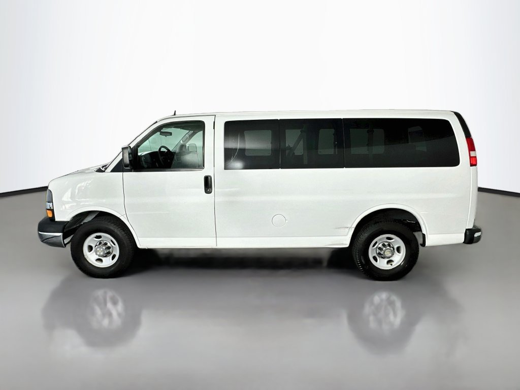 Used 2014 Chevrolet Express 2500 LT w/ LT Preferred Equipment Group RWD image 4