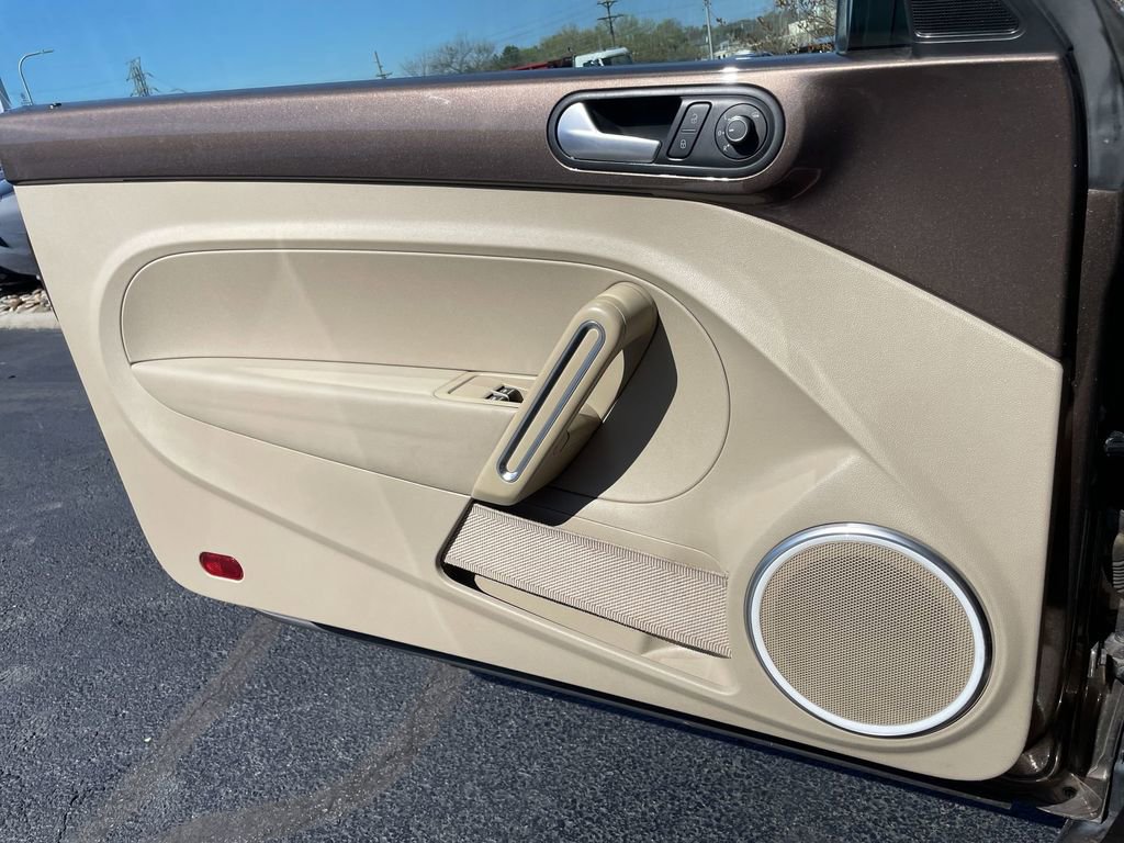 Used 2015 Volkswagen Beetle 1.8T image 16