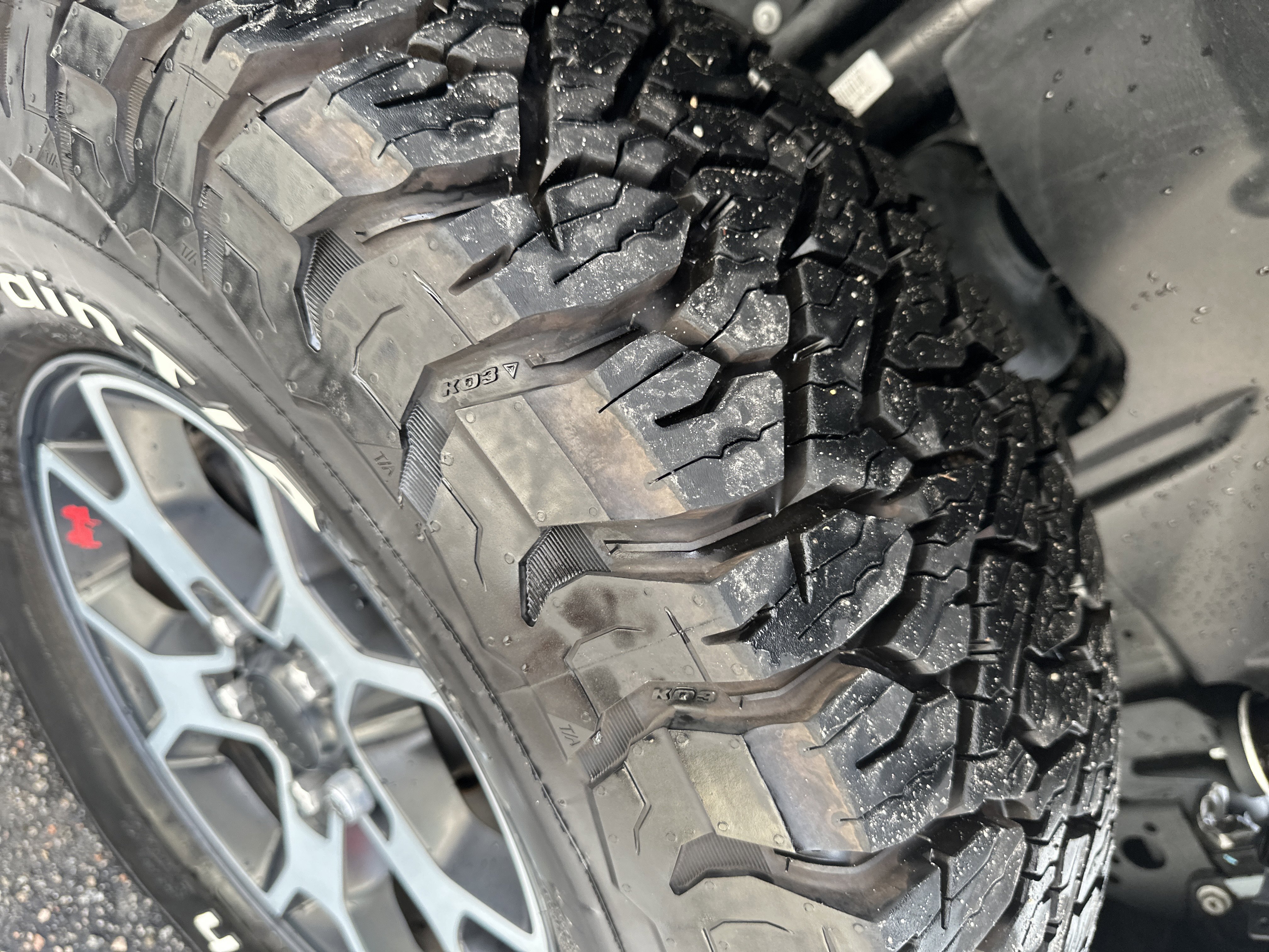 Used 2024 Jeep Wrangler Sport S image 7