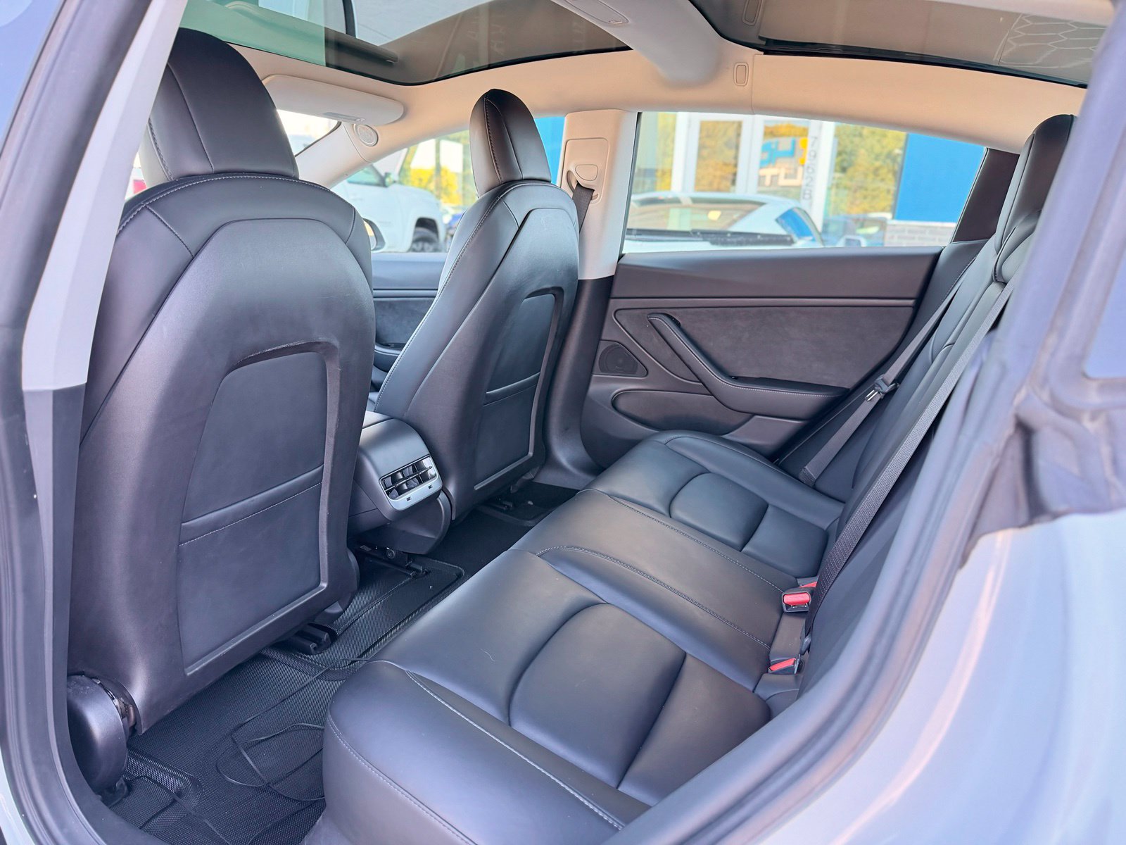Used 2020 Tesla Model 3 Long Range AWD/4WD image 17