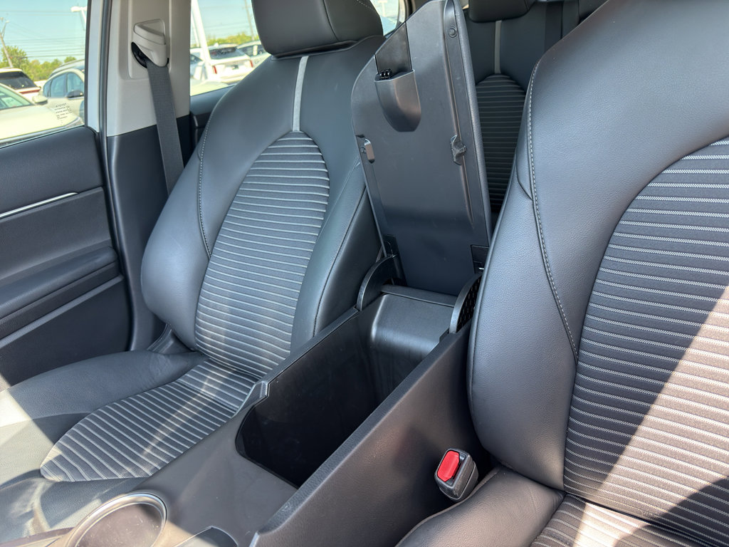 Used 2024 Toyota Camry SE FWD image 41