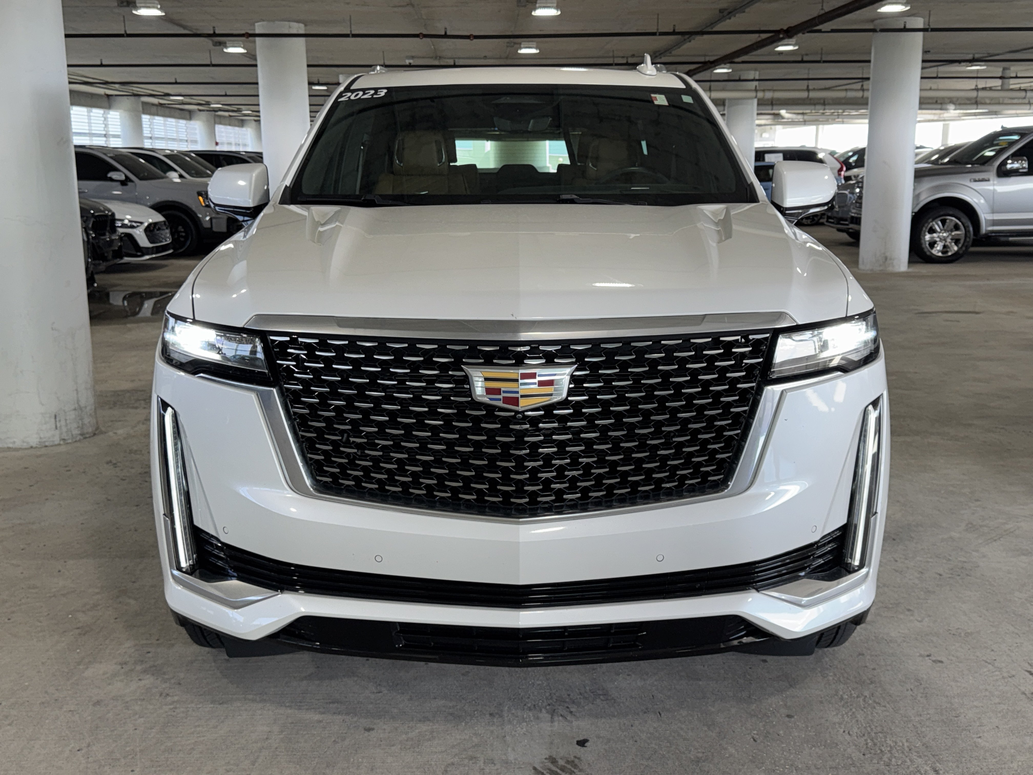Used 2023 Cadillac Escalade Premium Luxury w/ LPO, Illumination Package AWD/4WD image 3