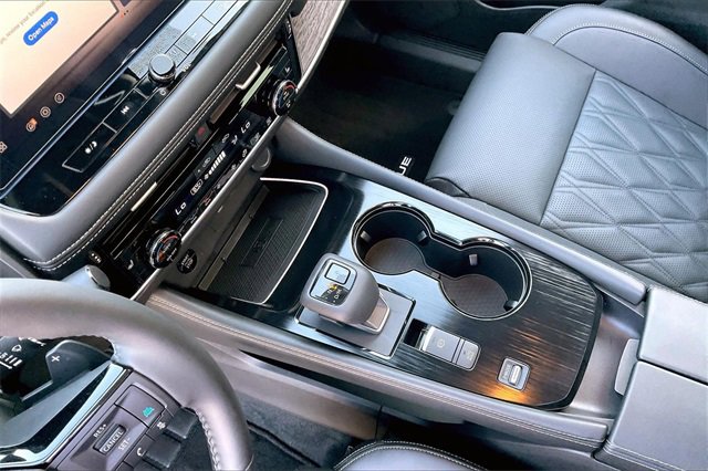 Certified 2025 Nissan Rogue Platinum w/ Platinum Premium Package image 13