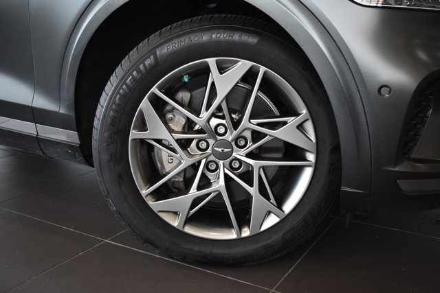 Used 2023 Genesis GV70 2.5T w/ Advanced Package AWD/4WD image 2