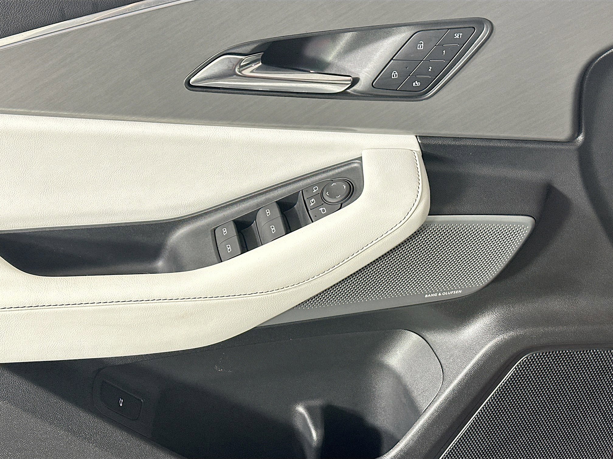 Used 2024 Acura ZDX A-Spec image 14