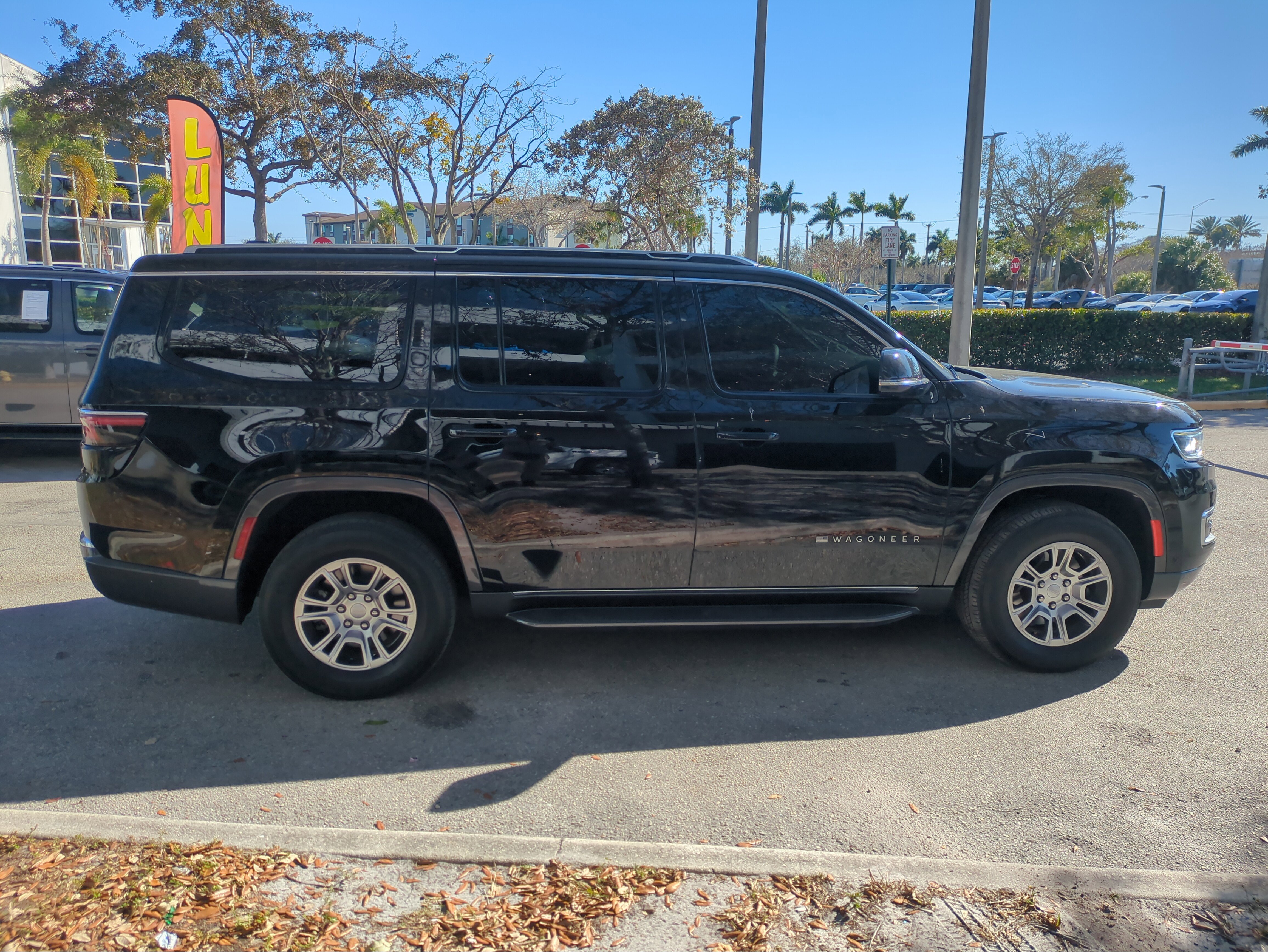 Certified 2022 Jeep Wagoneer Series I image 4
