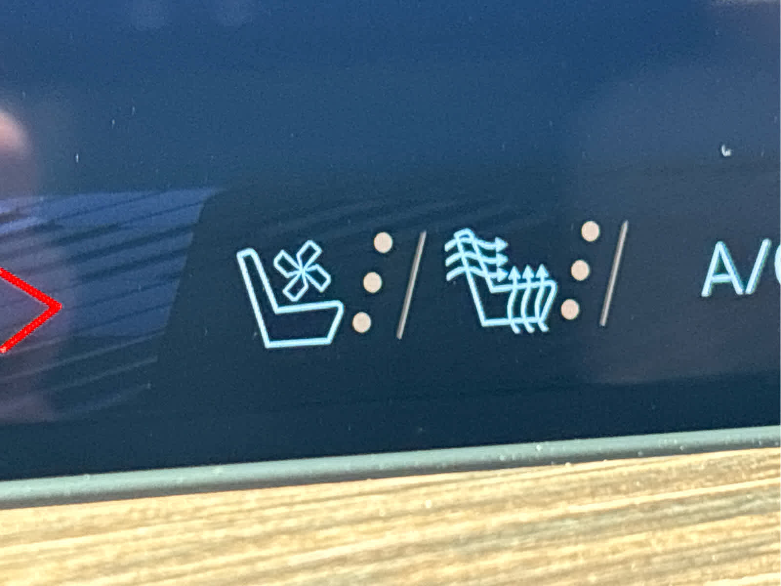 Certified 2025 Chevrolet Suburban Premier image 16