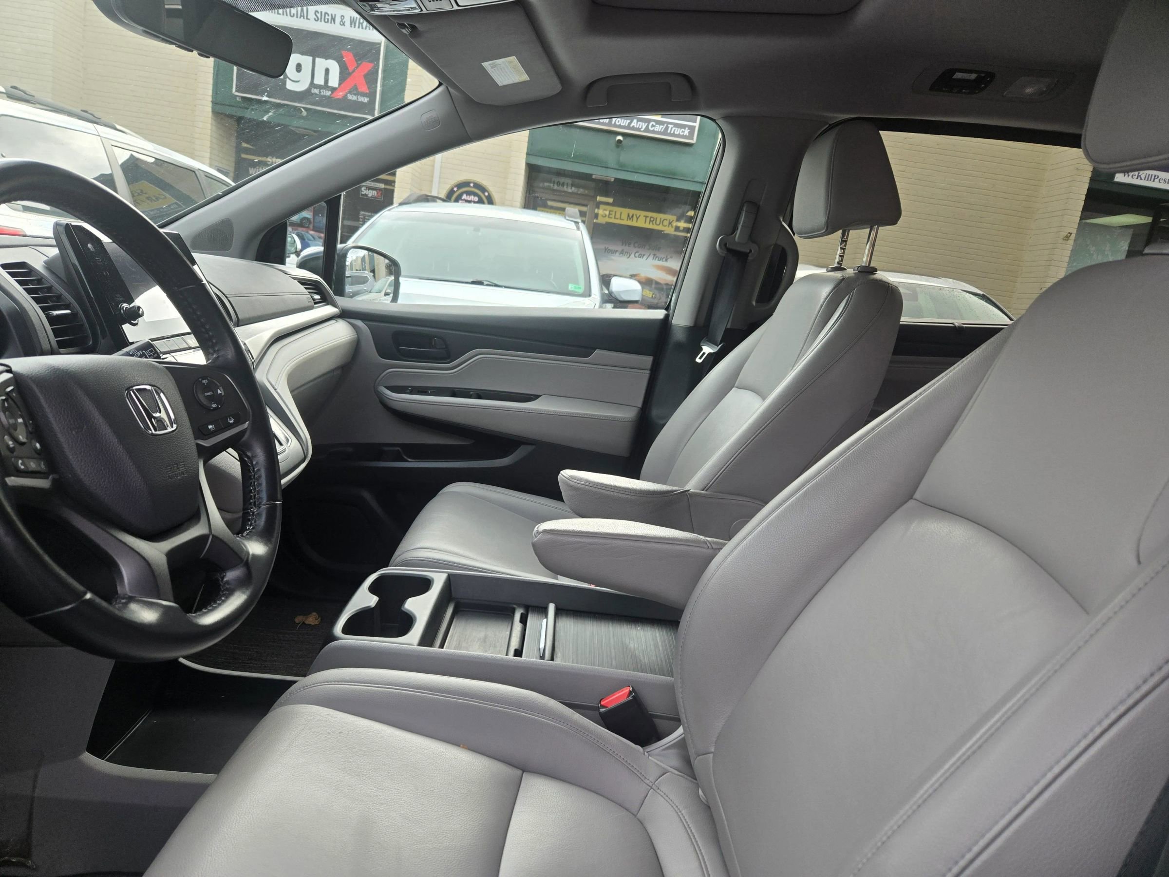 Used 2024 Honda Odyssey EX-L image 12