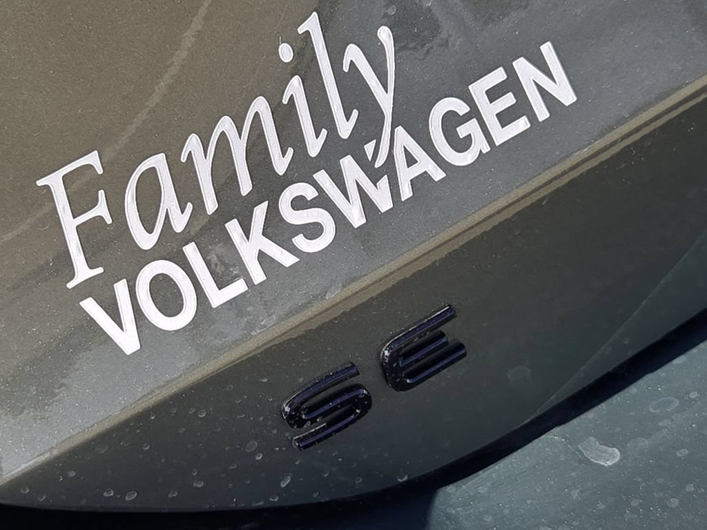 New 2026 Volkswagen Tiguan SE R-Line FWD image 9