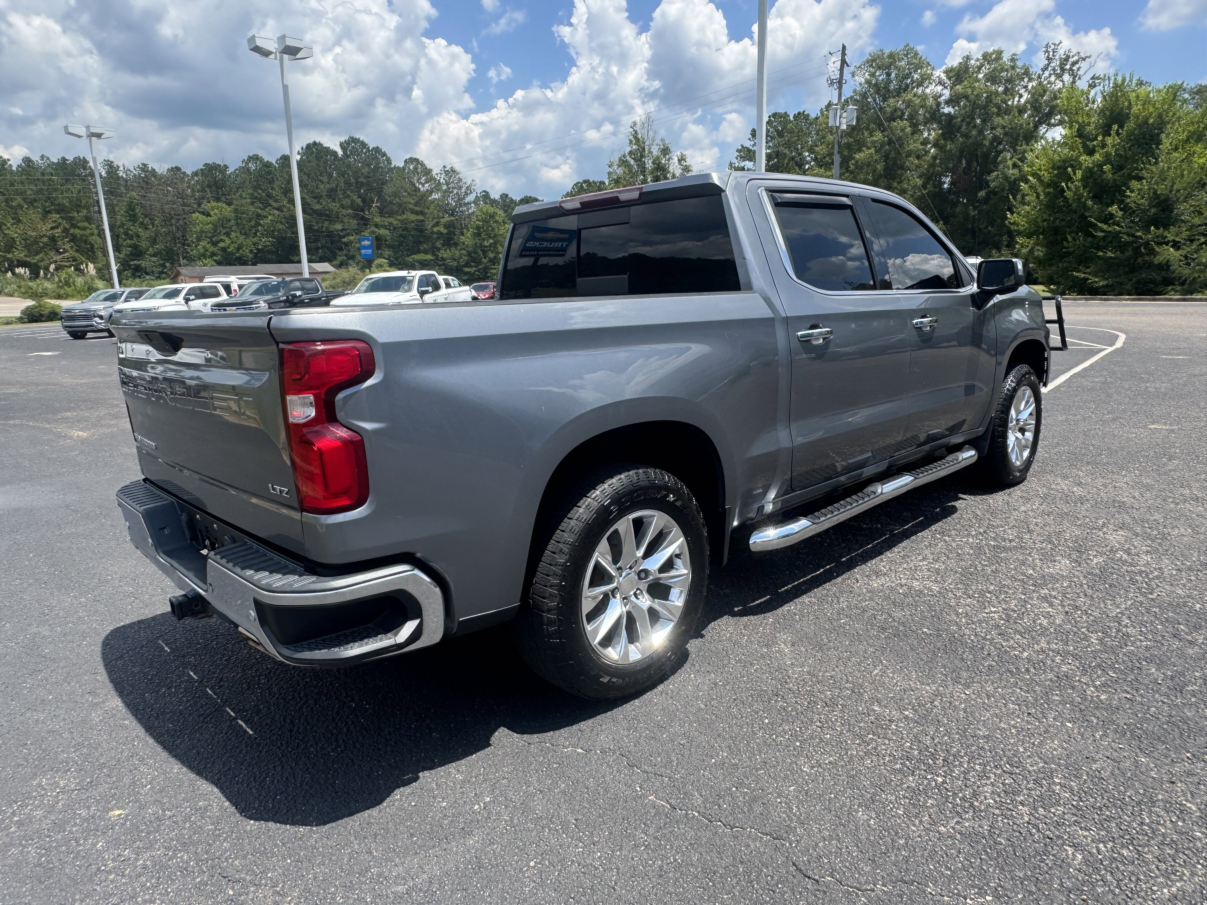 Used 2020 Chevrolet Silverado 1500 LTZ w/ LTZ Premium Package image 6