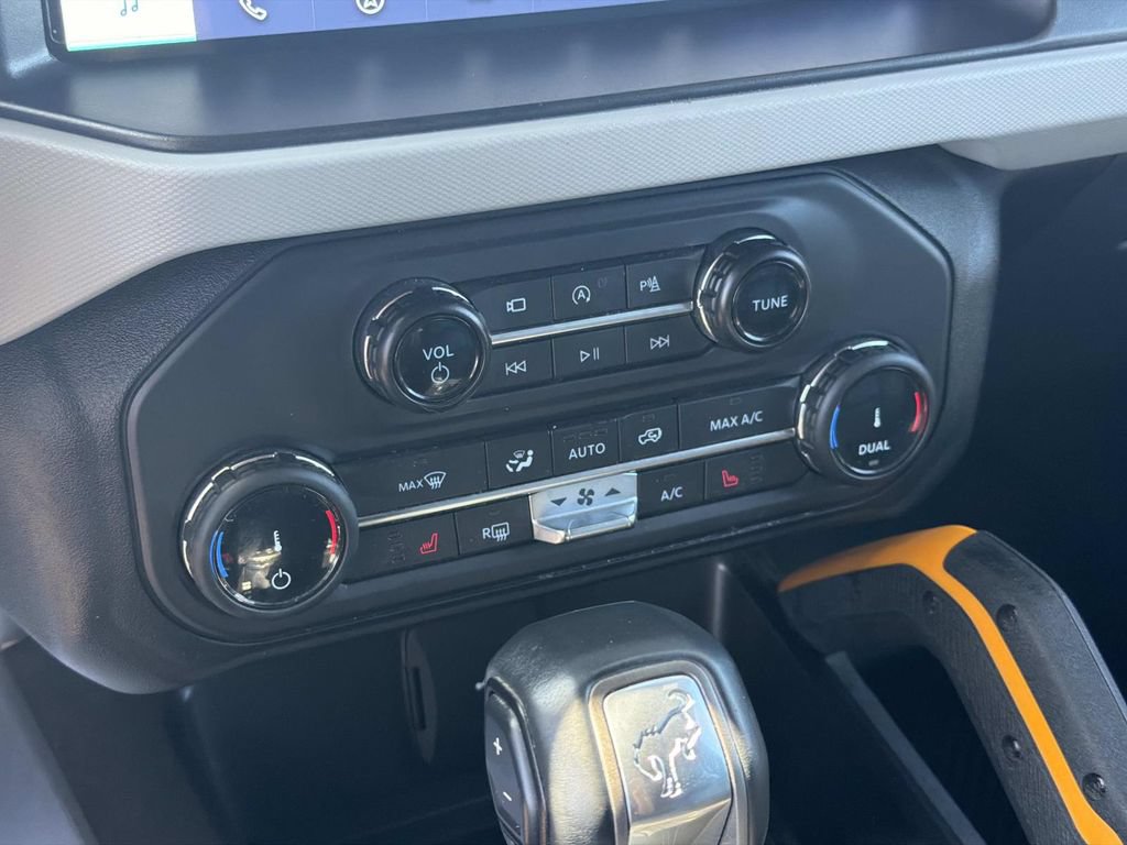 Used 2022 Ford Bronco Badlands AWD/4WD image 5