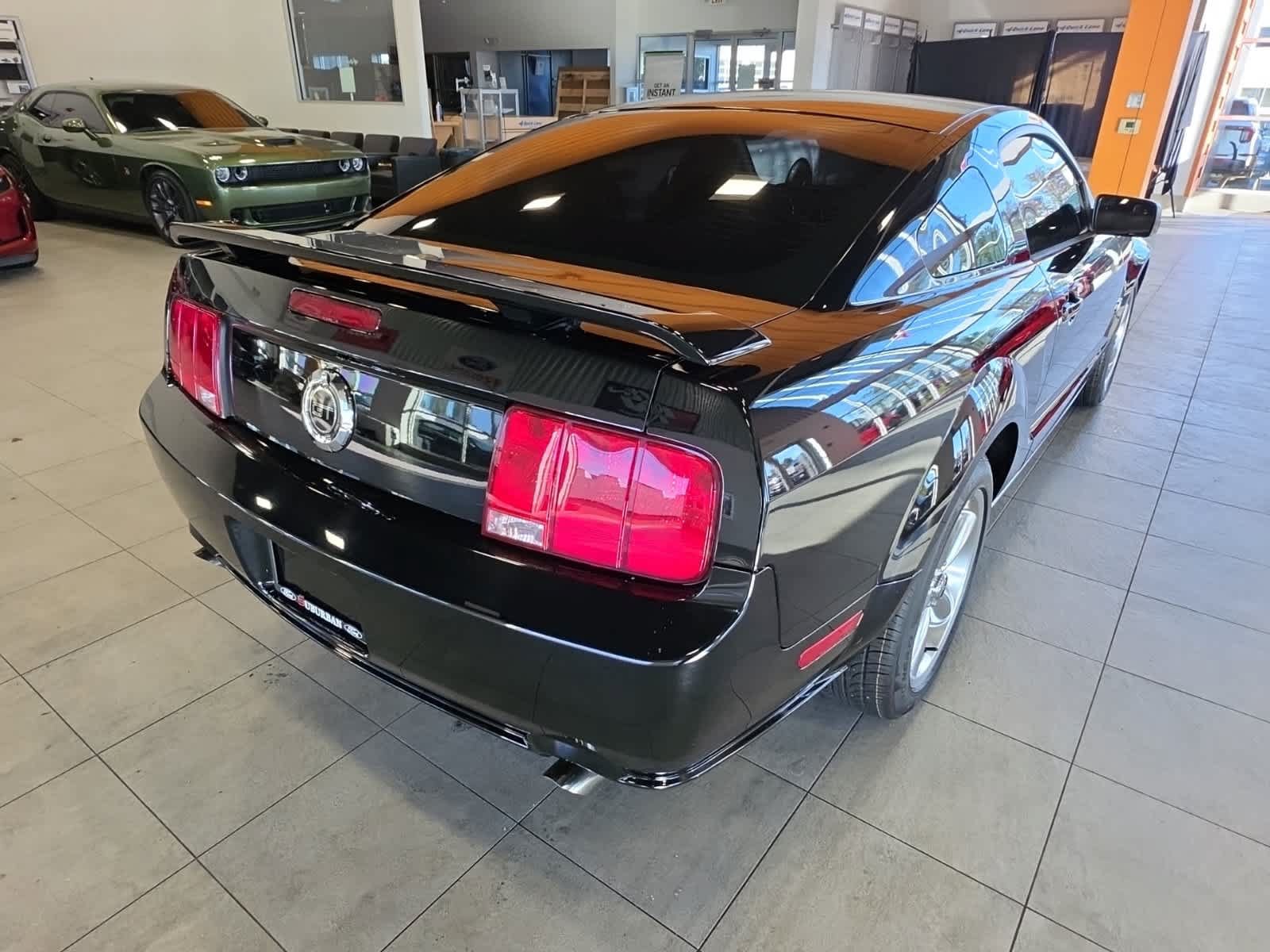 Used 2008 Ford Mustang GT RWD image 7