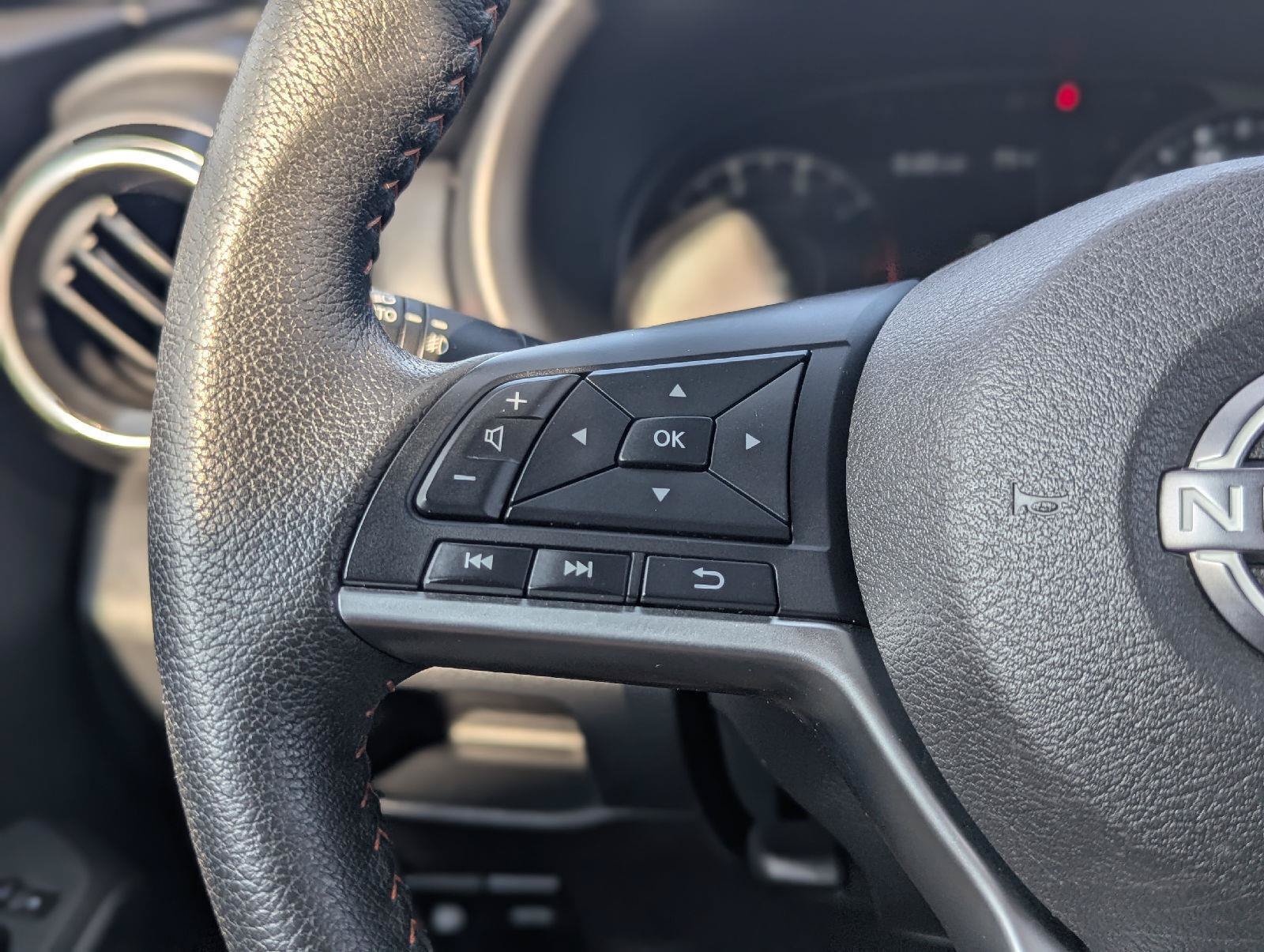 Used 2023 Nissan Kicks SR w/ Exterior Package FWD image 19