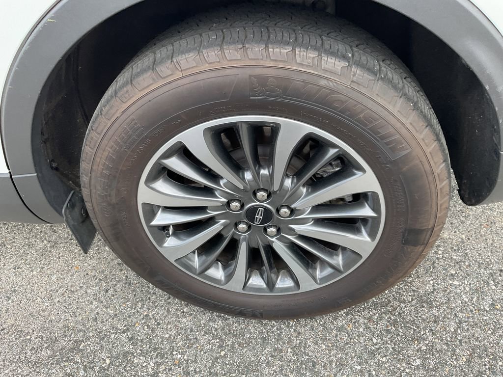 Used 2022 Lincoln Nautilus AWD w/ Premium Package image 6