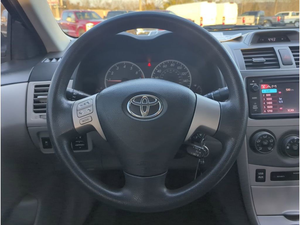 Used 2013 Toyota Corolla LE image 15