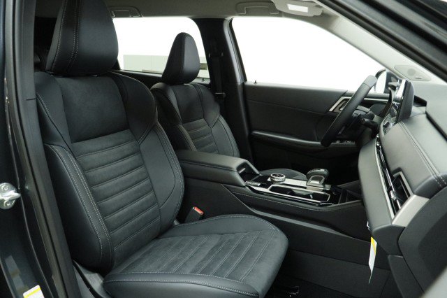 New 2026 Mitsubishi Outlander SE FWD image 18