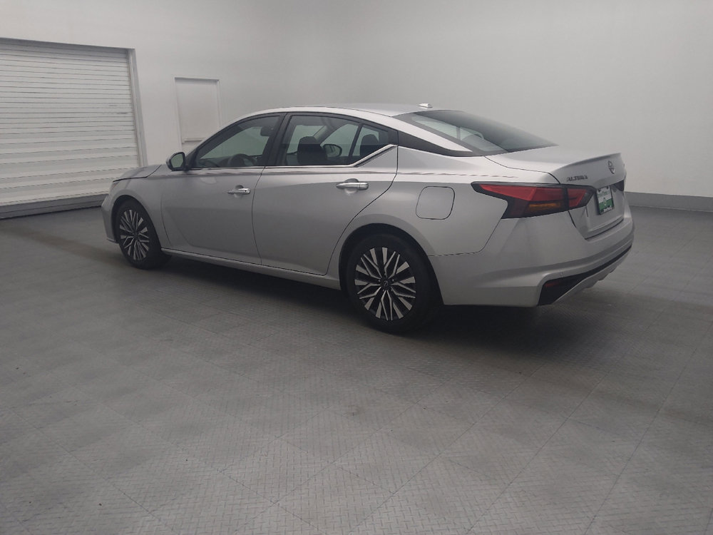 Used 2023 Nissan Altima 2.5 SV image 3