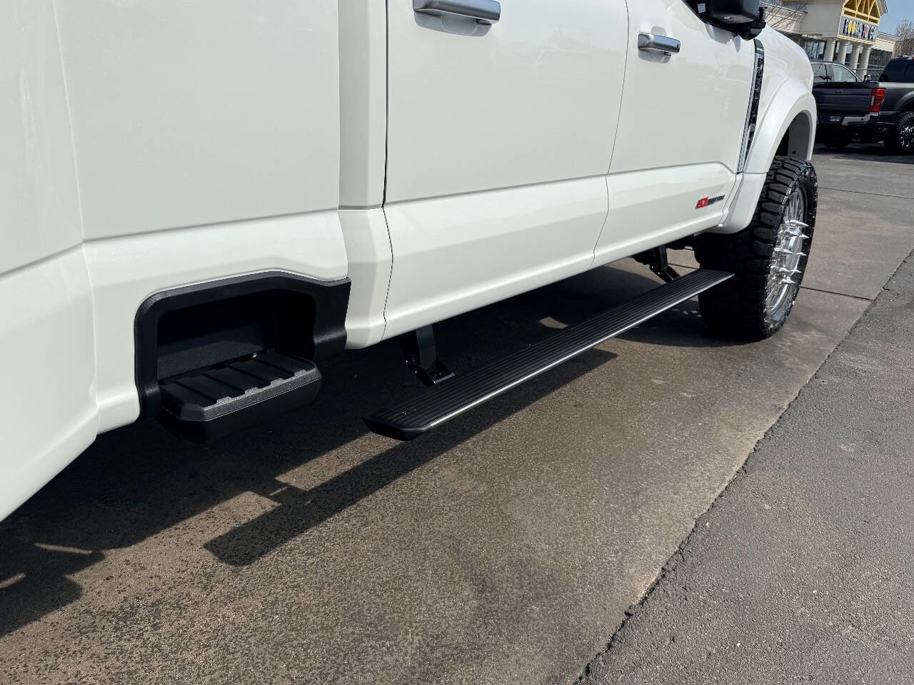 Used 2025 Ford F450 Platinum w/ Platinum Plus Package image 15