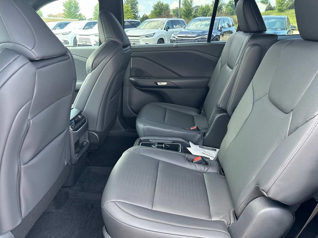 New 2025 Lexus TX 500h AWD image 9