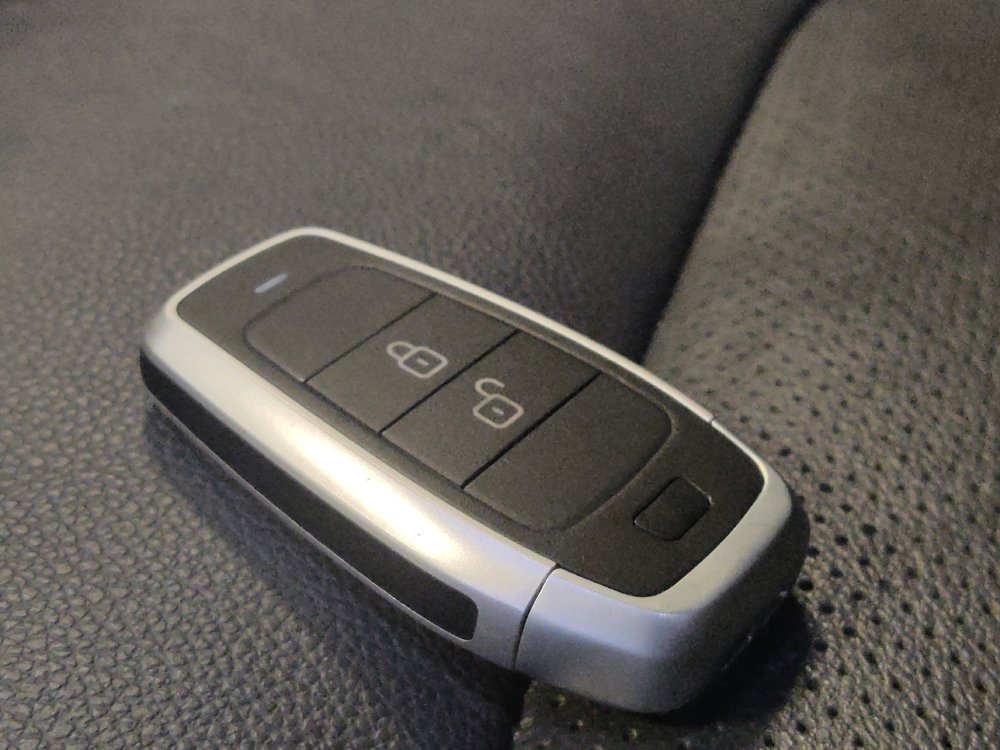 Used 2020 Hyundai Ioniq Limited FWD image 32